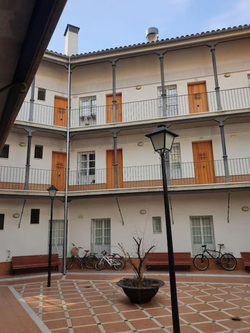 Plaza De San Bernardo 4 Siviglia
